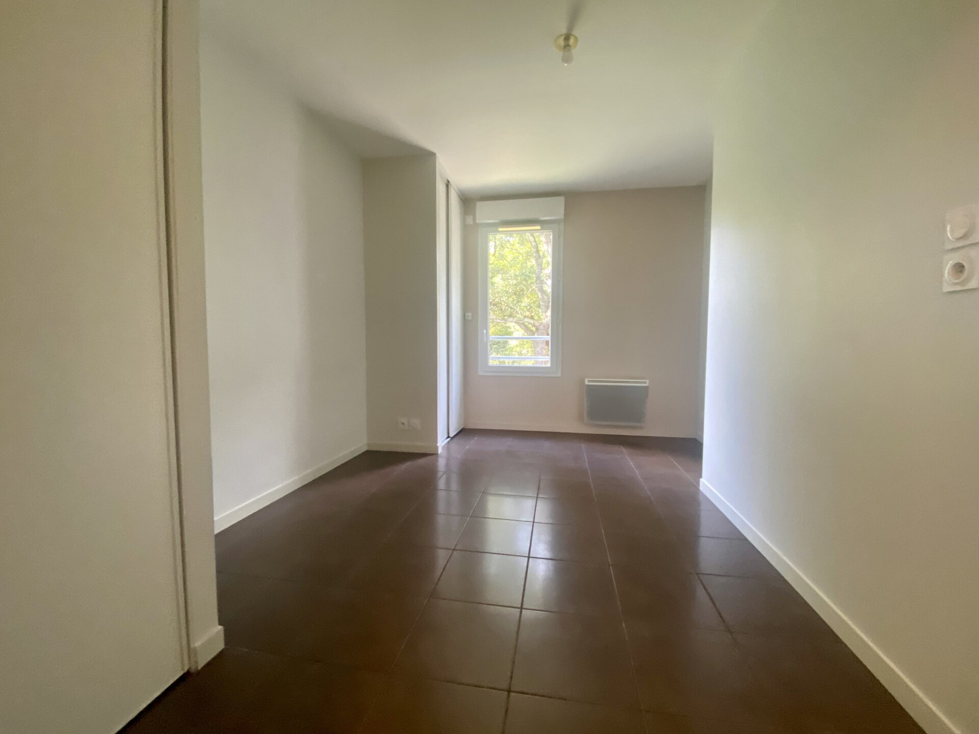 TYPE 3 EN DUPLEX AVEC TERRASSE ET STATIONNEMENTS – Image 6