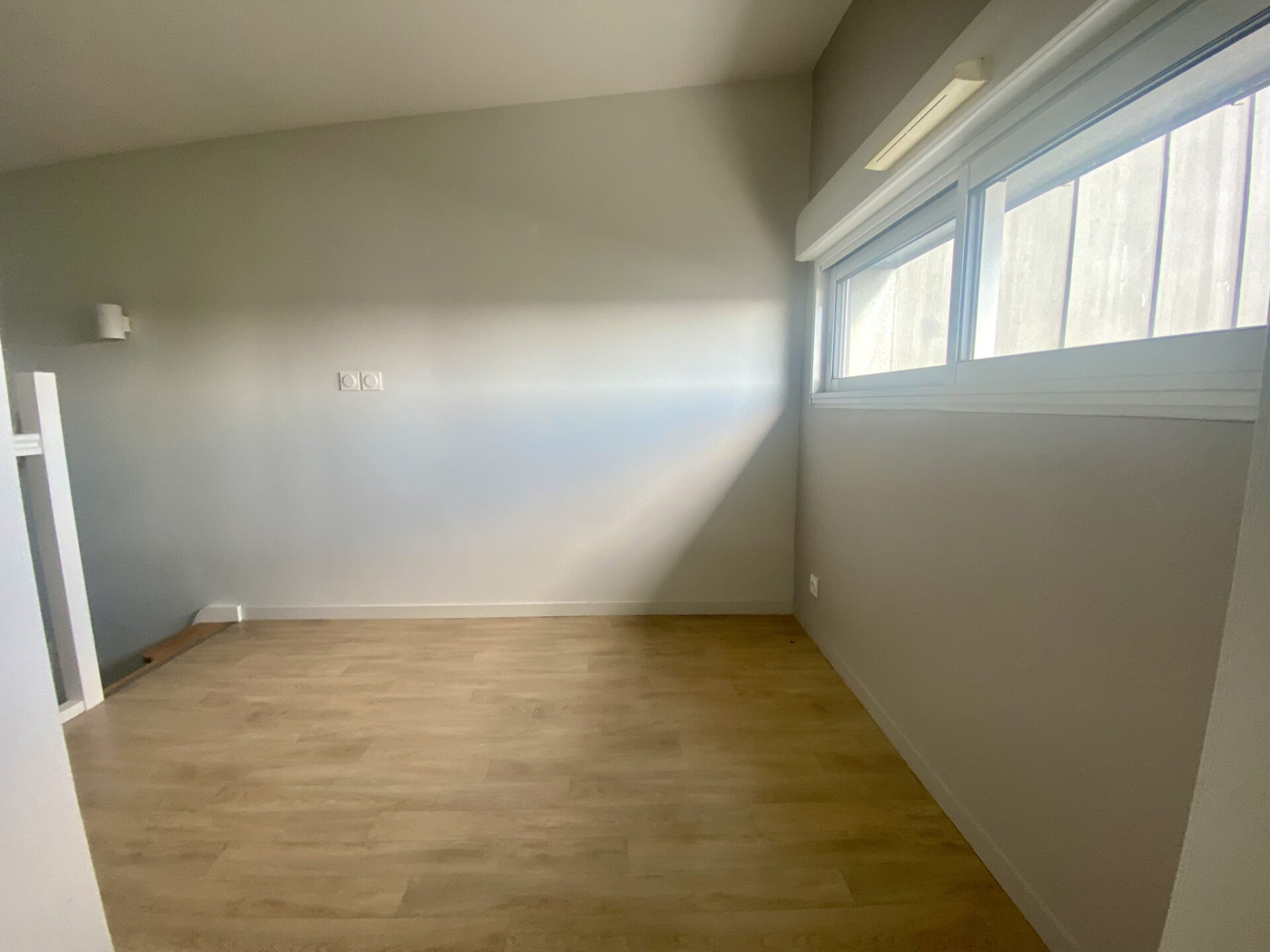 TYPE 3 EN DUPLEX AVEC TERRASSE ET STATIONNEMENTS – Image 11