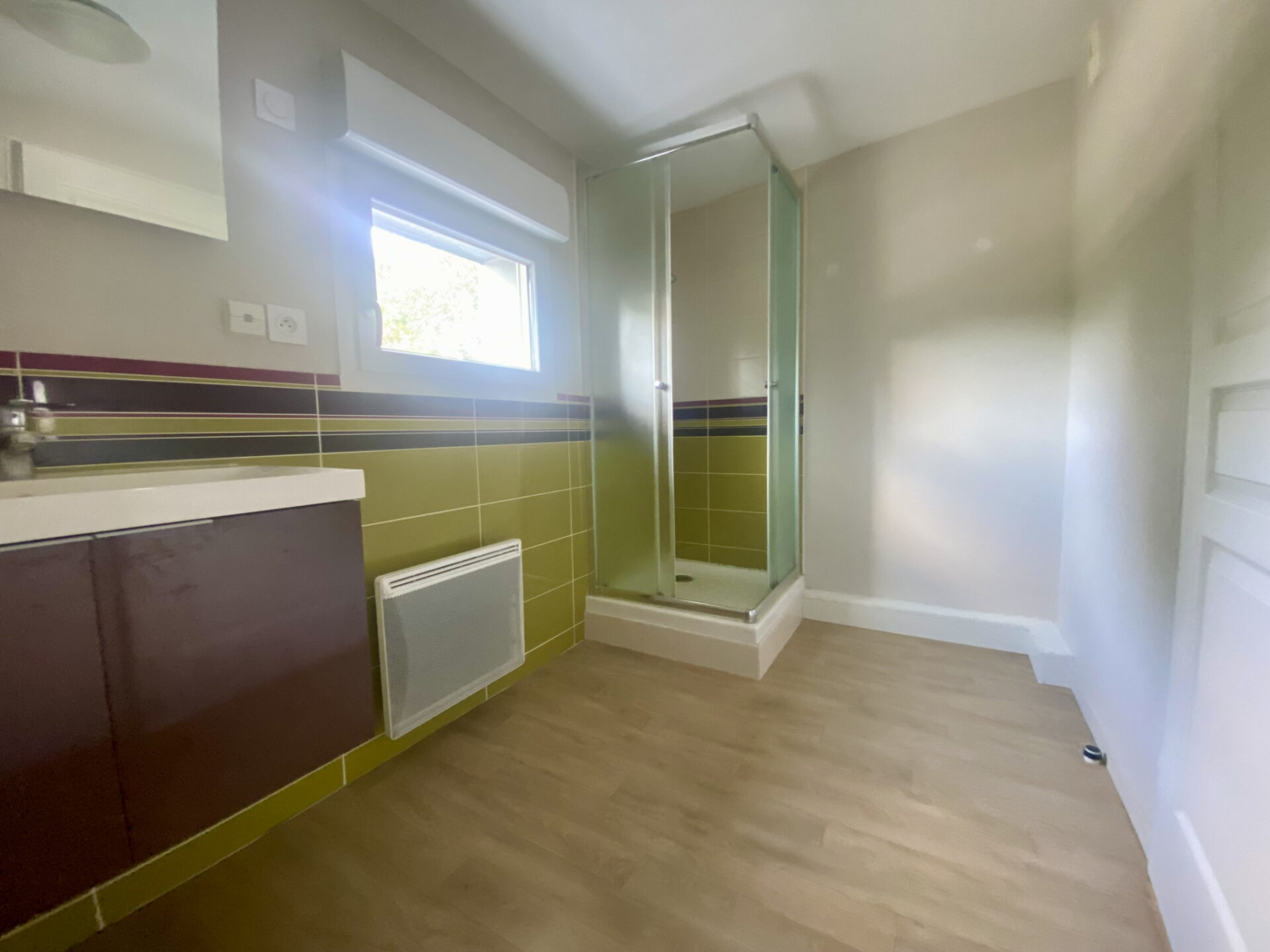 TYPE 3 EN DUPLEX AVEC TERRASSE ET STATIONNEMENTS – Image 7