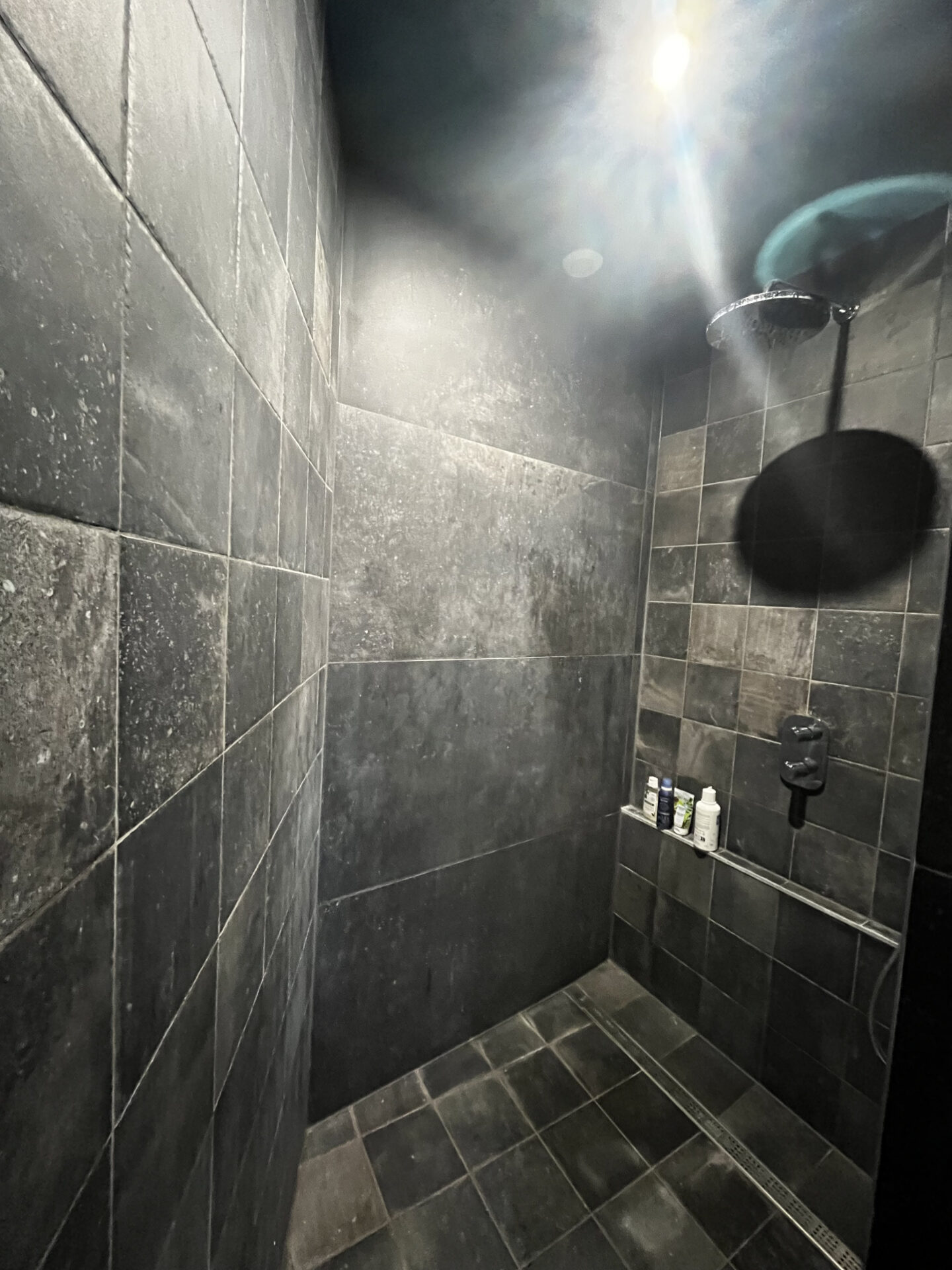 Très bel appartement T3 totalement rénové hyper centre La Rochelle – Image 17