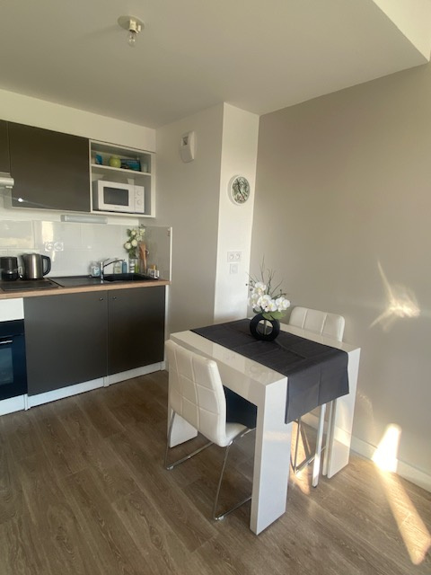 À acheter à Aytré : grand T2 – Image 2