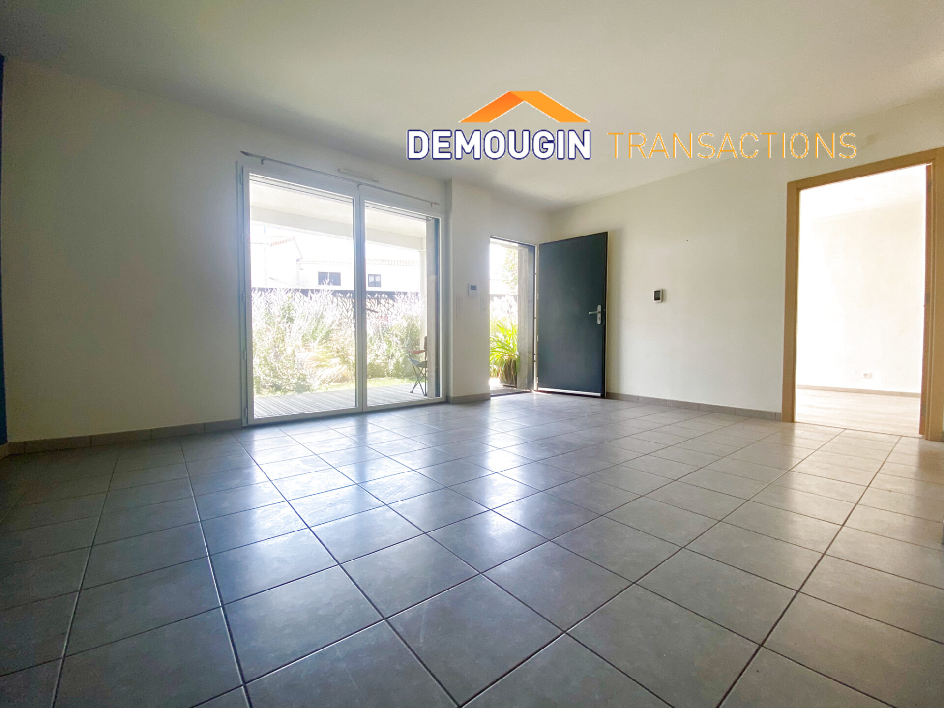 A PROXIMITE IMMEDIATE DU CENTRE VILLE - TYPE 2 AVEC JARDINET PRIVATIF – Image 8