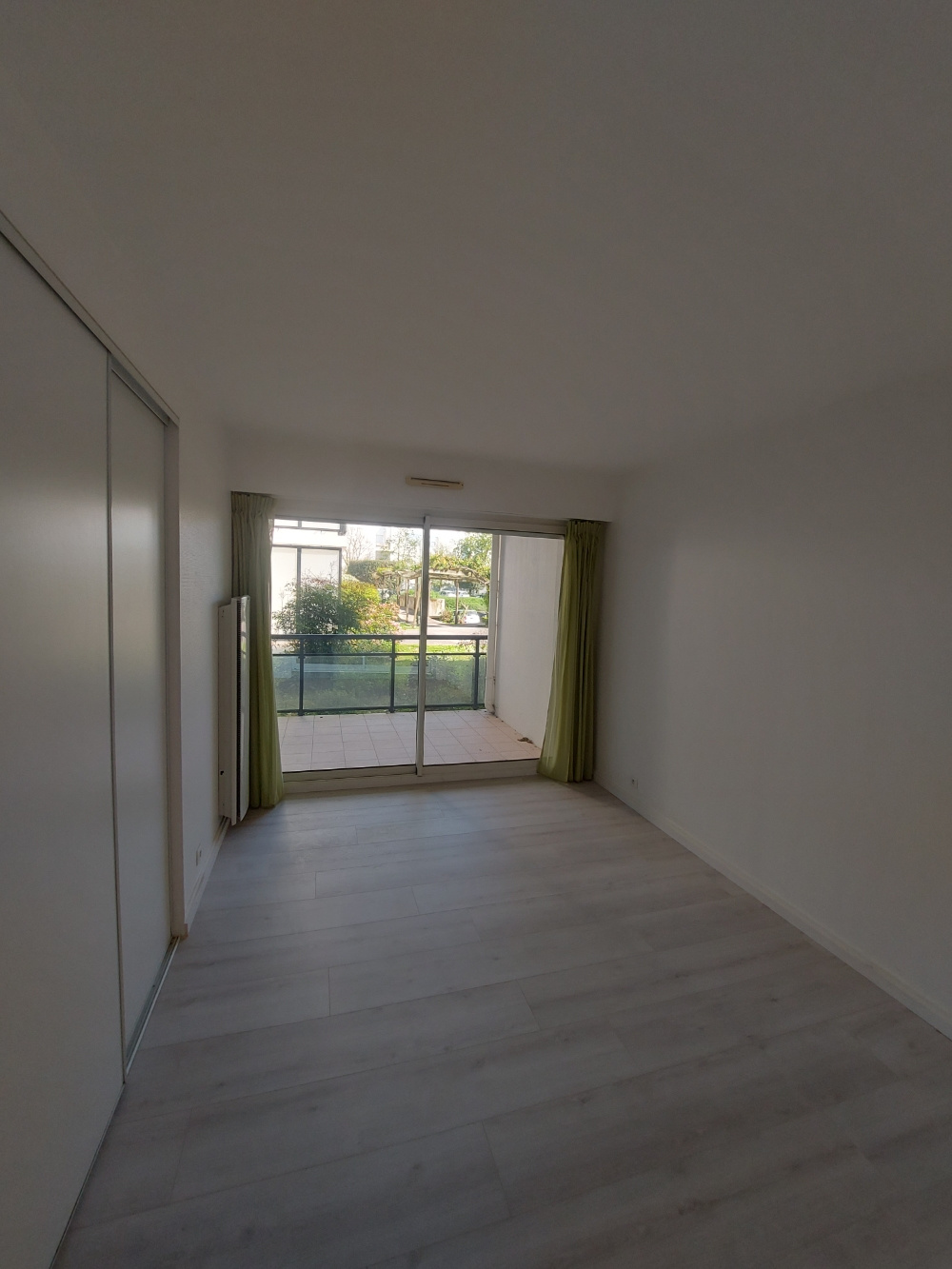 Quartier les Minimes : spacieux T3 avec terrasse et garage boxé – Image 6