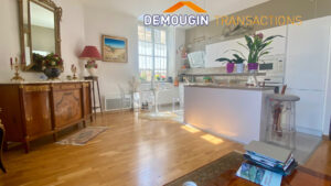 SECTEUR HOTEL DE VILLE - MAGNIFIQUE APPARTEMENT AVEC CAVE ET STATIONNEMENT !