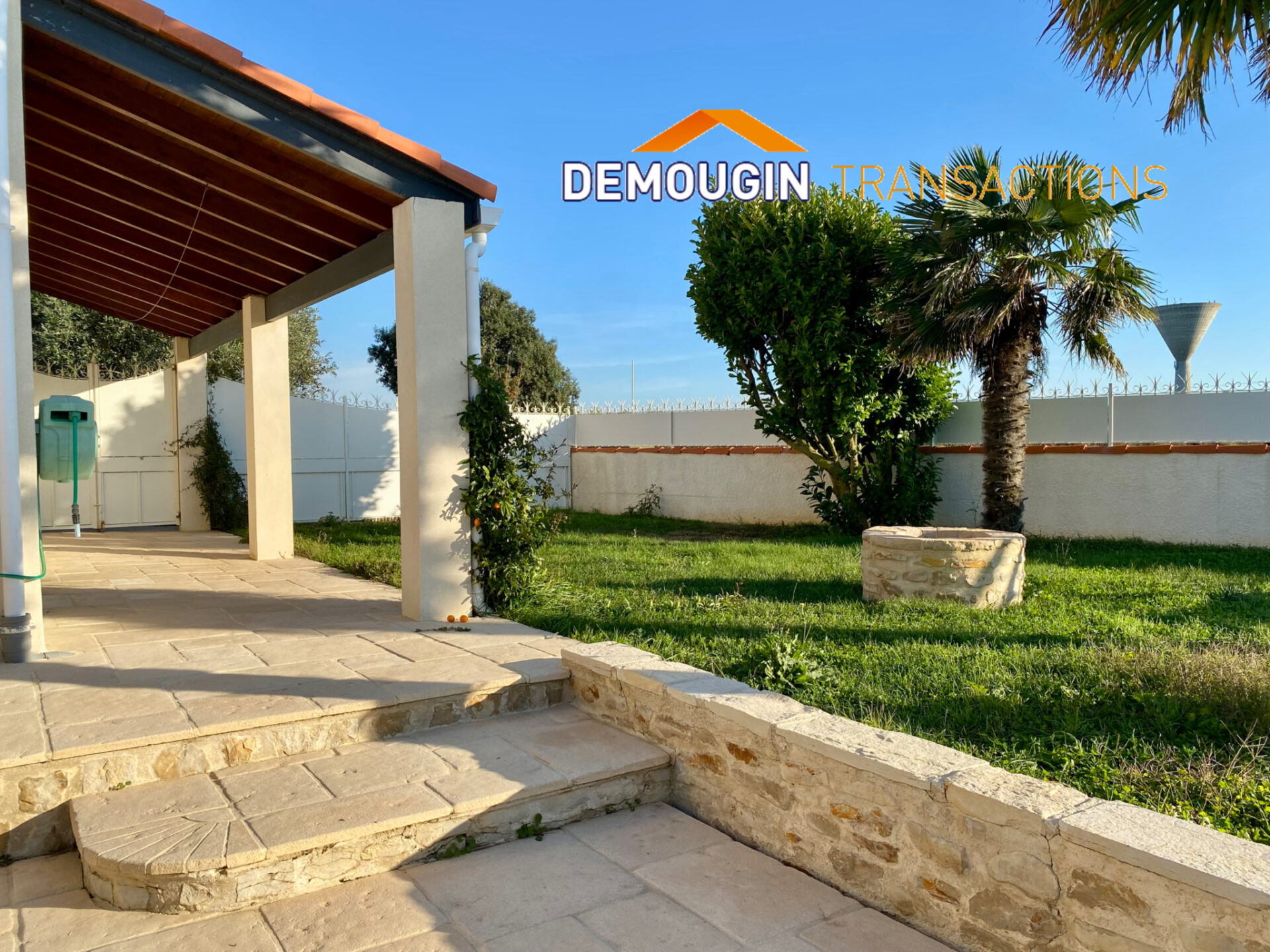 VUE MER PANORAMIQUE POUR CETTE MAISON DE CINQ CHAMBRES – Image 17