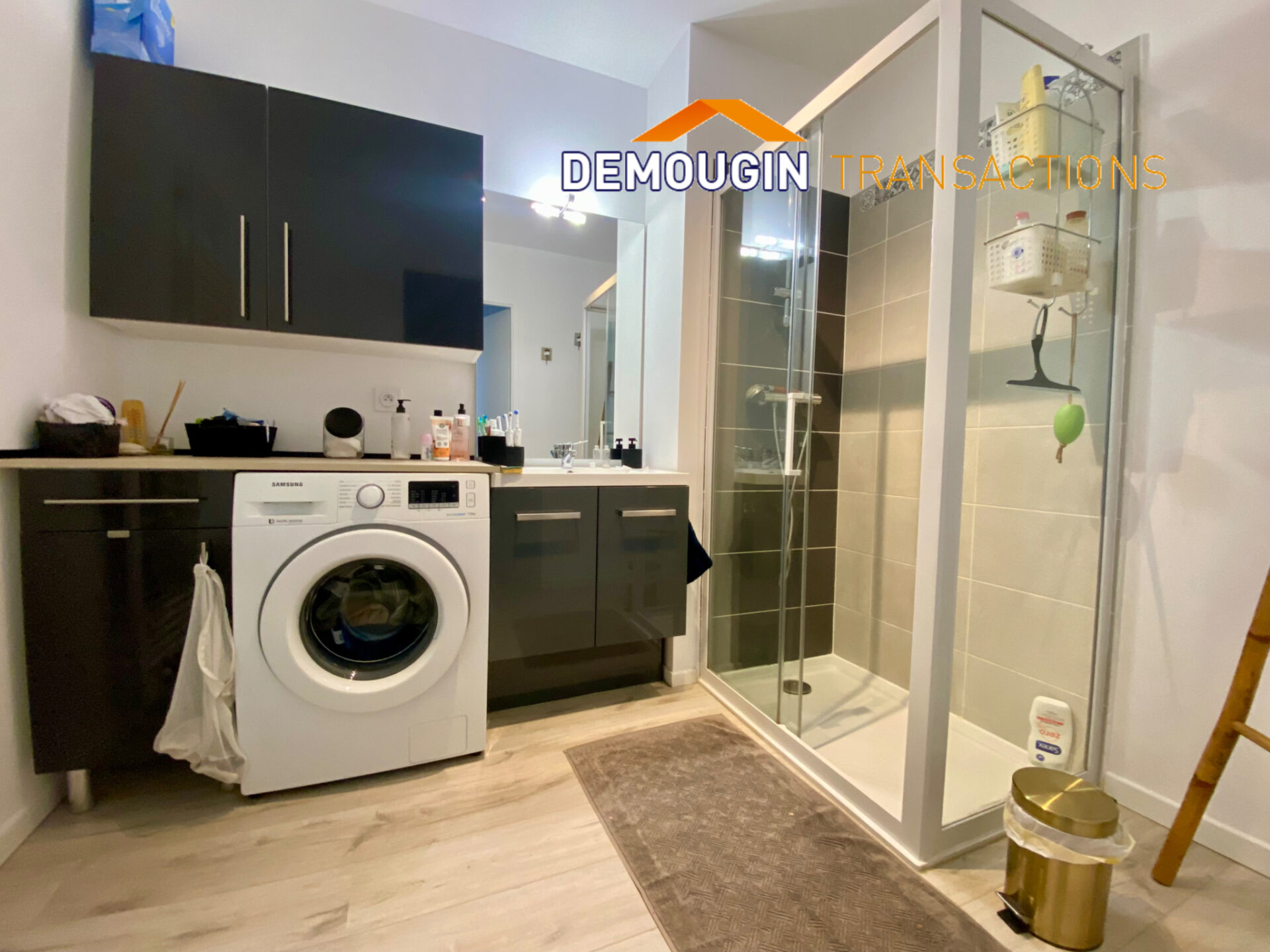 A QUELQUES PAS DES COMMODITES - TYPE 3 AVEC TERRASSE ET STATIONNEMENTS – Image 12