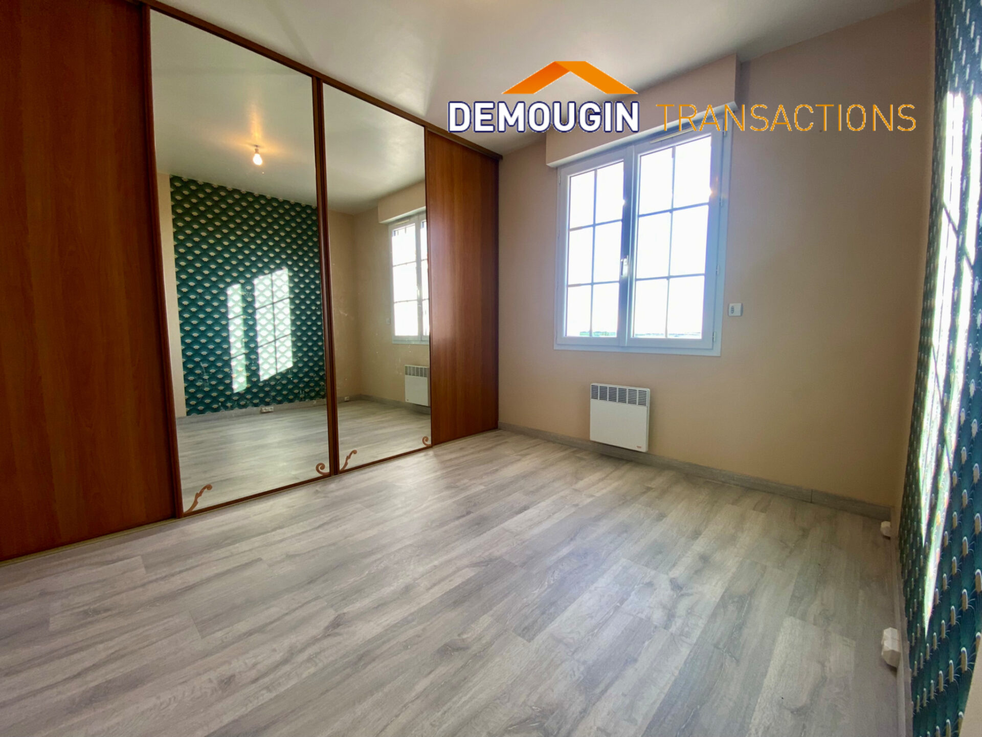 VUE MER PANORAMIQUE POUR CETTE MAISON DE CINQ CHAMBRES – Image 16