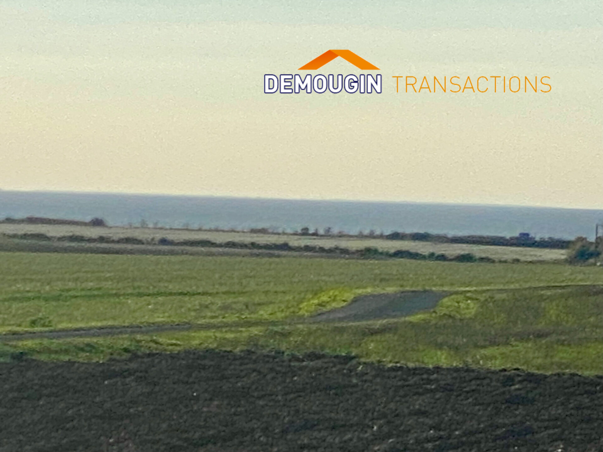 VUE MER PANORAMIQUE POUR CETTE MAISON DE CINQ CHAMBRES – Image 3