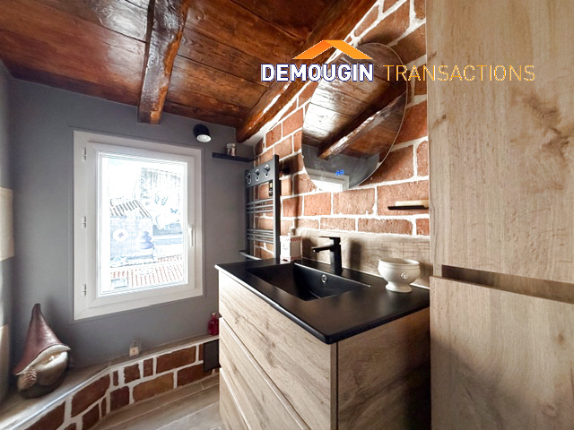 CENTRE HISTORIQUE - MARCHE CENTRAL – Image 8