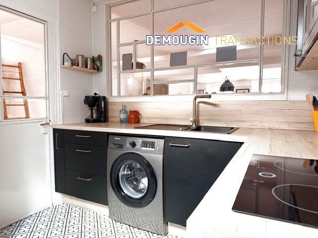 CENTRE HISTORIQUE - MARCHE CENTRAL – Image 12