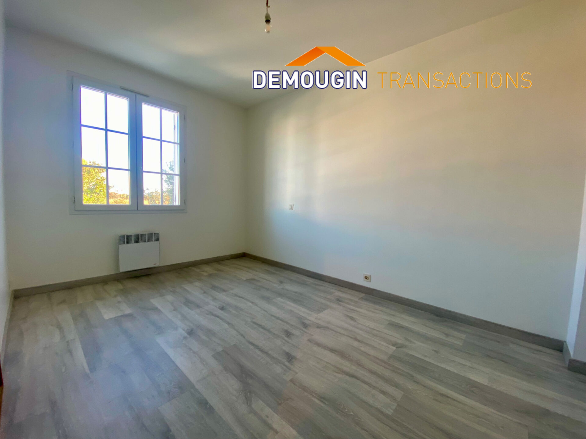 VUE MER PANORAMIQUE POUR CETTE MAISON DE CINQ CHAMBRES – Image 12