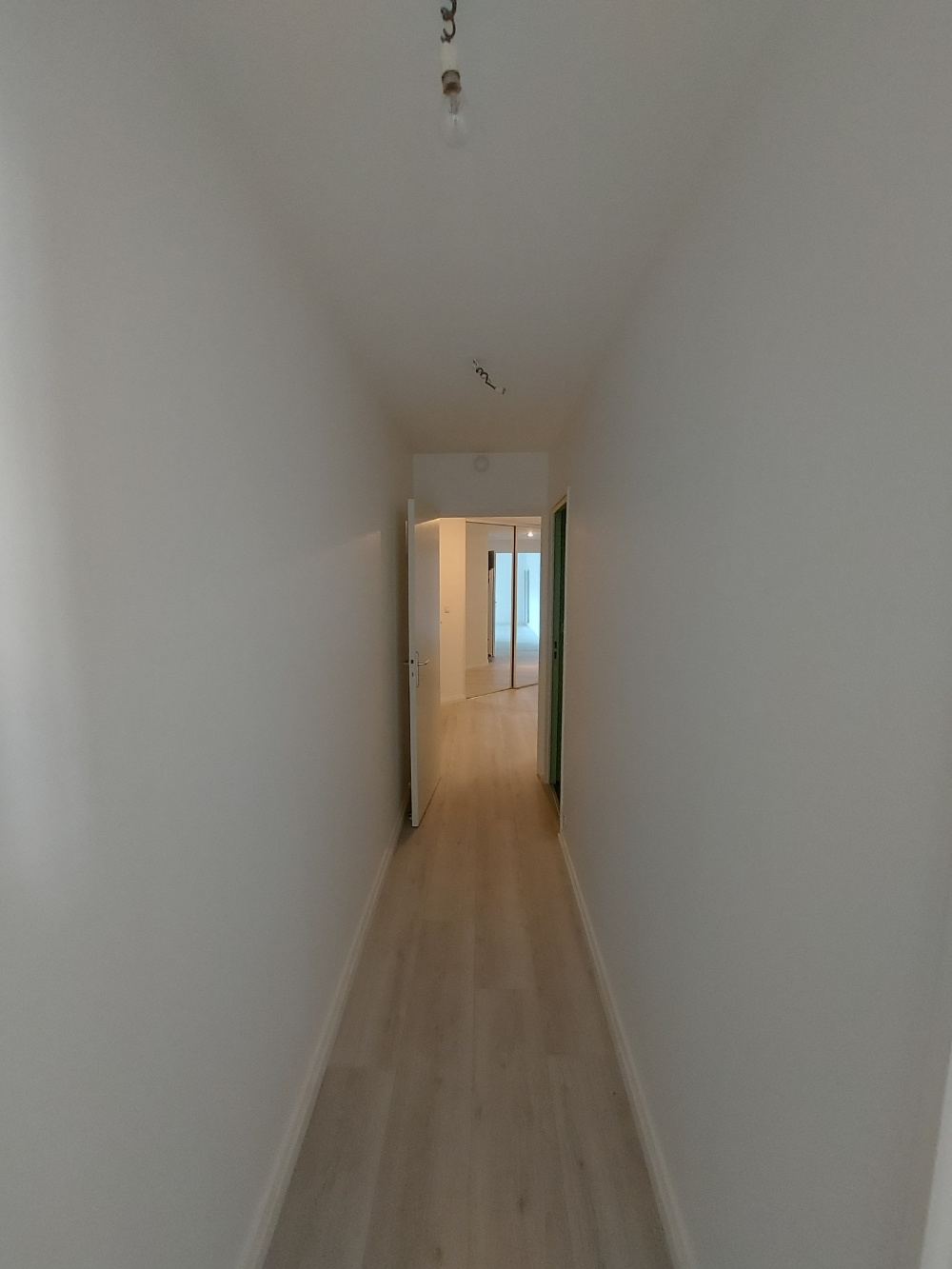 Quartier les Minimes : spacieux T3 avec terrasse et garage boxé – Image 11