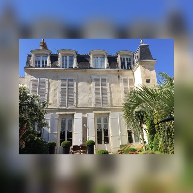 Très bel appartement T3 totalement rénové hyper centre La Rochelle – Image 20