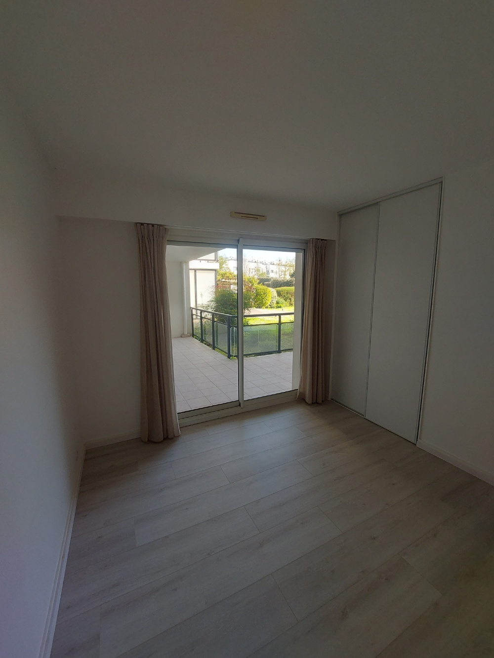 Quartier les Minimes : spacieux T3 avec terrasse et garage boxé – Image 8