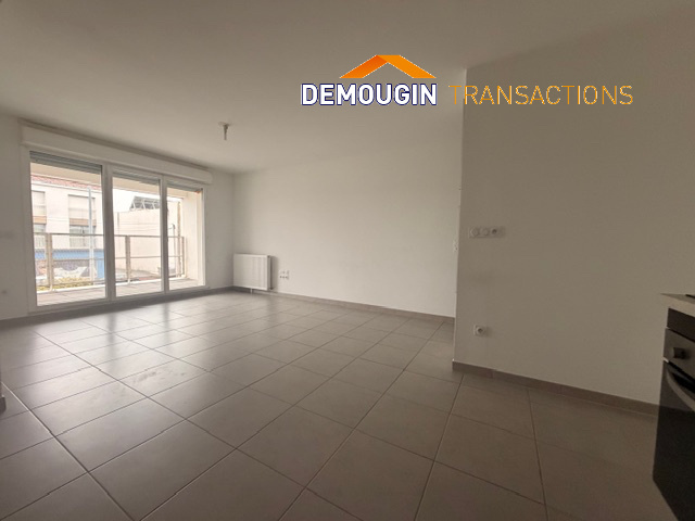 PROCHE COMMODITES - TYPE 3 AVEC TERRASSE ET STATIONNEMENT