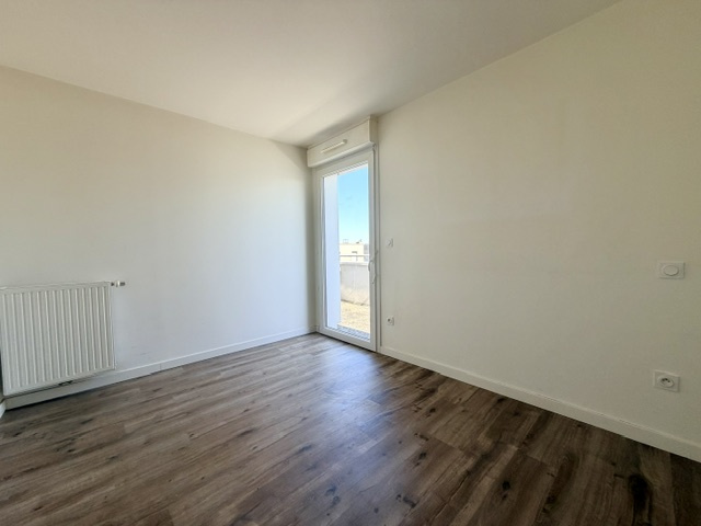 APPARTEMENT TYPE 3 - DERNIER ETAGE - TERRASSE ET GARAGE – Image 3