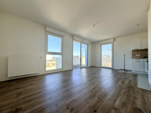 APPARTEMENT TYPE 3 - DERNIER ETAGE - TERRASSE ET GARAGE – Image 2