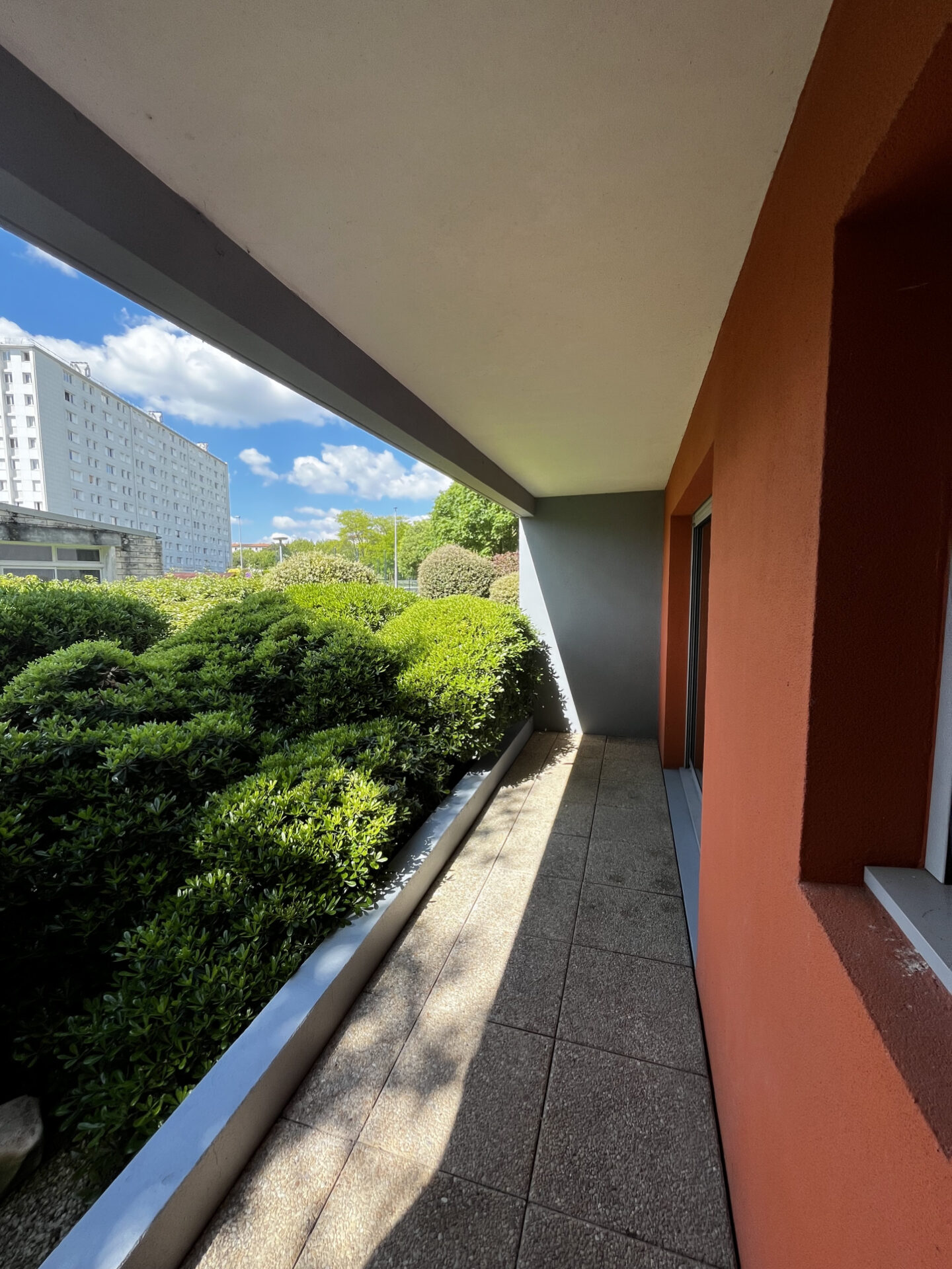 T1 avec terrasse et place de parking quartier Port-Neuf La Rochelle – Image 10