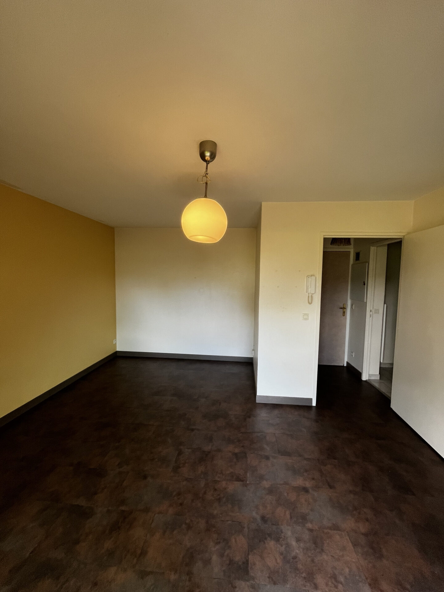 T1 avec terrasse et place de parking quartier Port-Neuf La Rochelle – Image 12