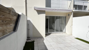 Maison T4 sur 3 niveaux quarier Le Prieuré Lafond avec terrasse et place de stationnement
