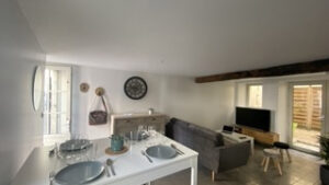 QUARTIER ST-NICOLAS - MAISON EN TRIPLEX