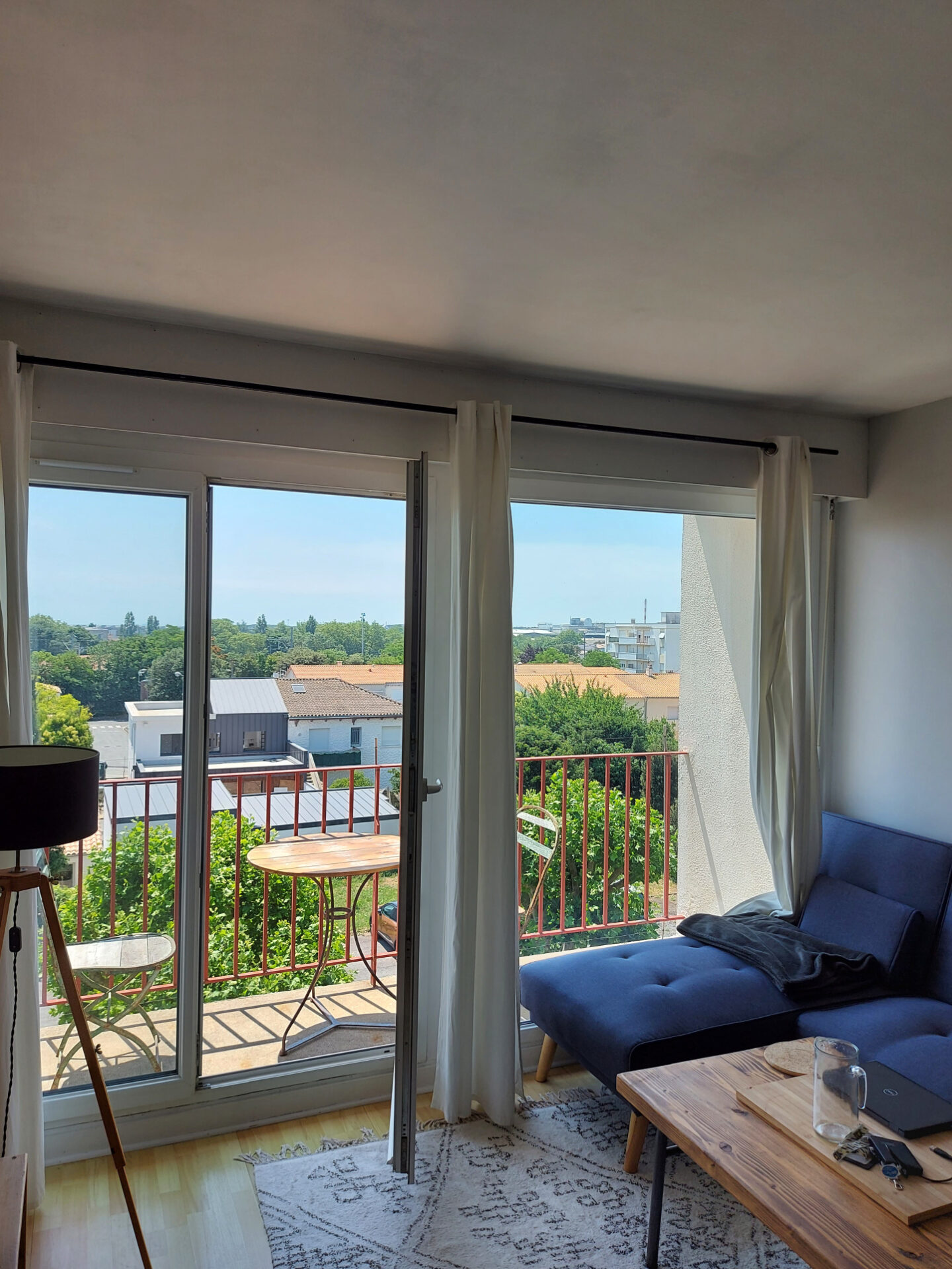 T2 lumineux avec vue dégagée quartier Port Neuf – Image 2