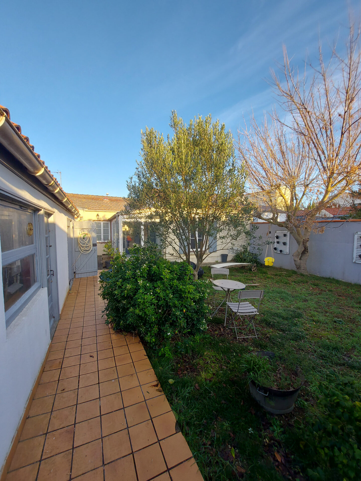 Maison 3 pièces avec véranda, jardin et dépendances quartier de Fétilly – Image 17