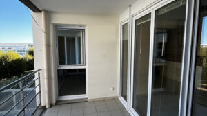 T2 bis au coeur du quartier des Minimes avec terrasse et place de parking